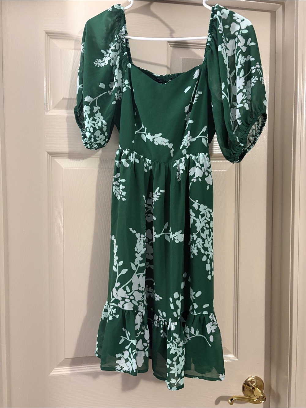 41 Hawthorn Forest Green Floral Puff-Sleeve Midi Dress